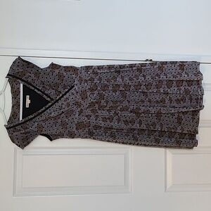 Little dress. Size 8. Vintage look.